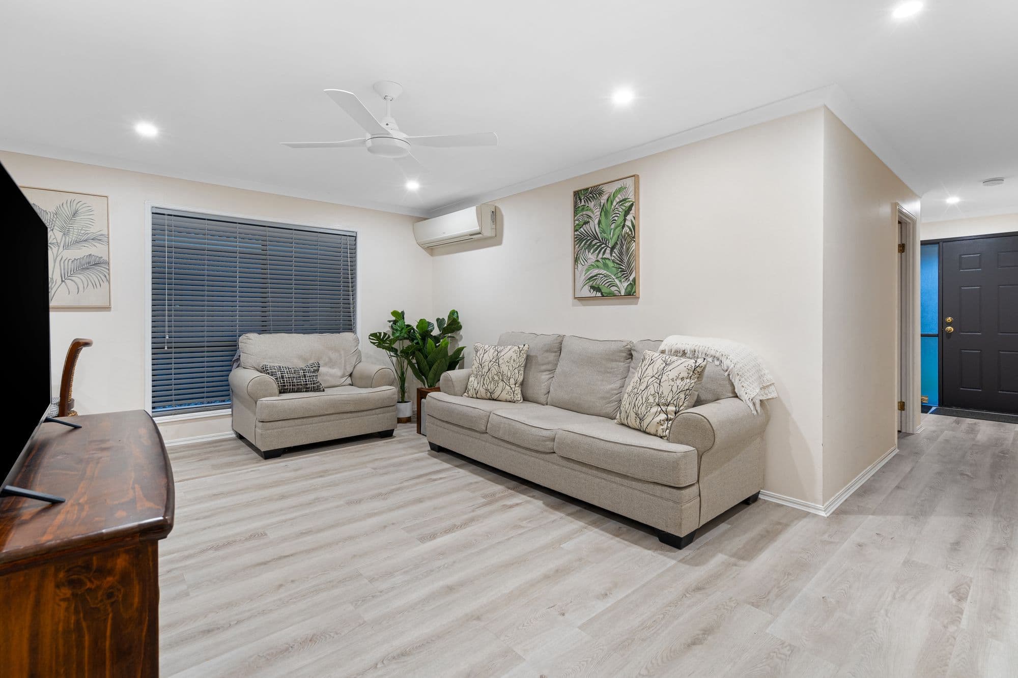 6 River Meadows Drive, Upper Coomera QLD 4209, Upper Coomera - Thumbnail 6