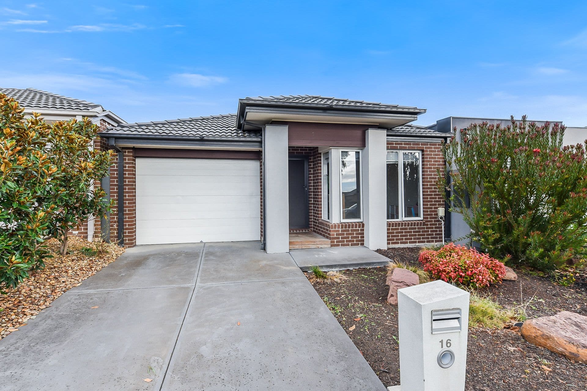16 Artfield Street, Cranbourne East VIC 3977, Cranbourne East - Image 1