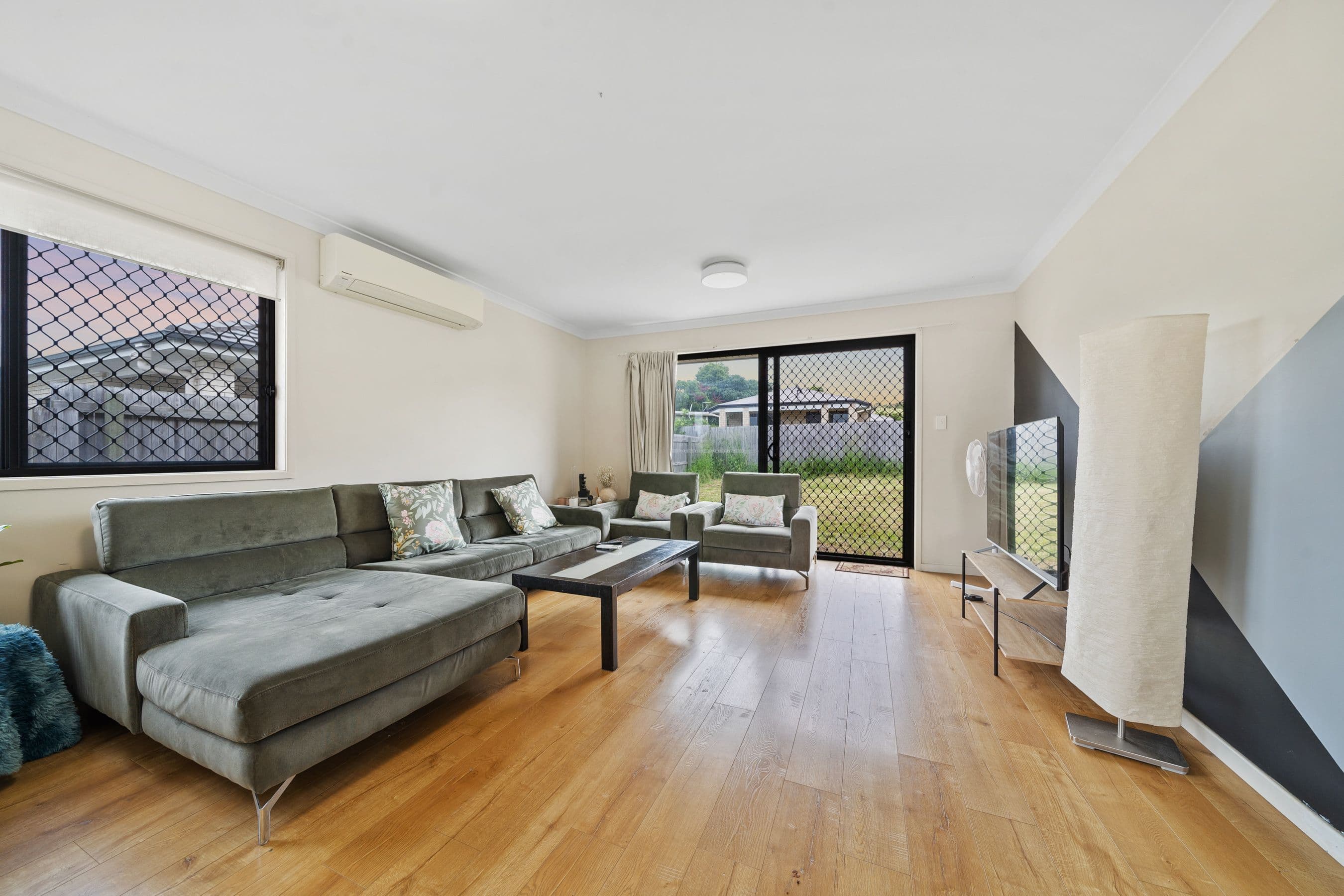 10 Foster Circuit, Hillcrest QLD 4118, Hillcrest - Thumbnail 4