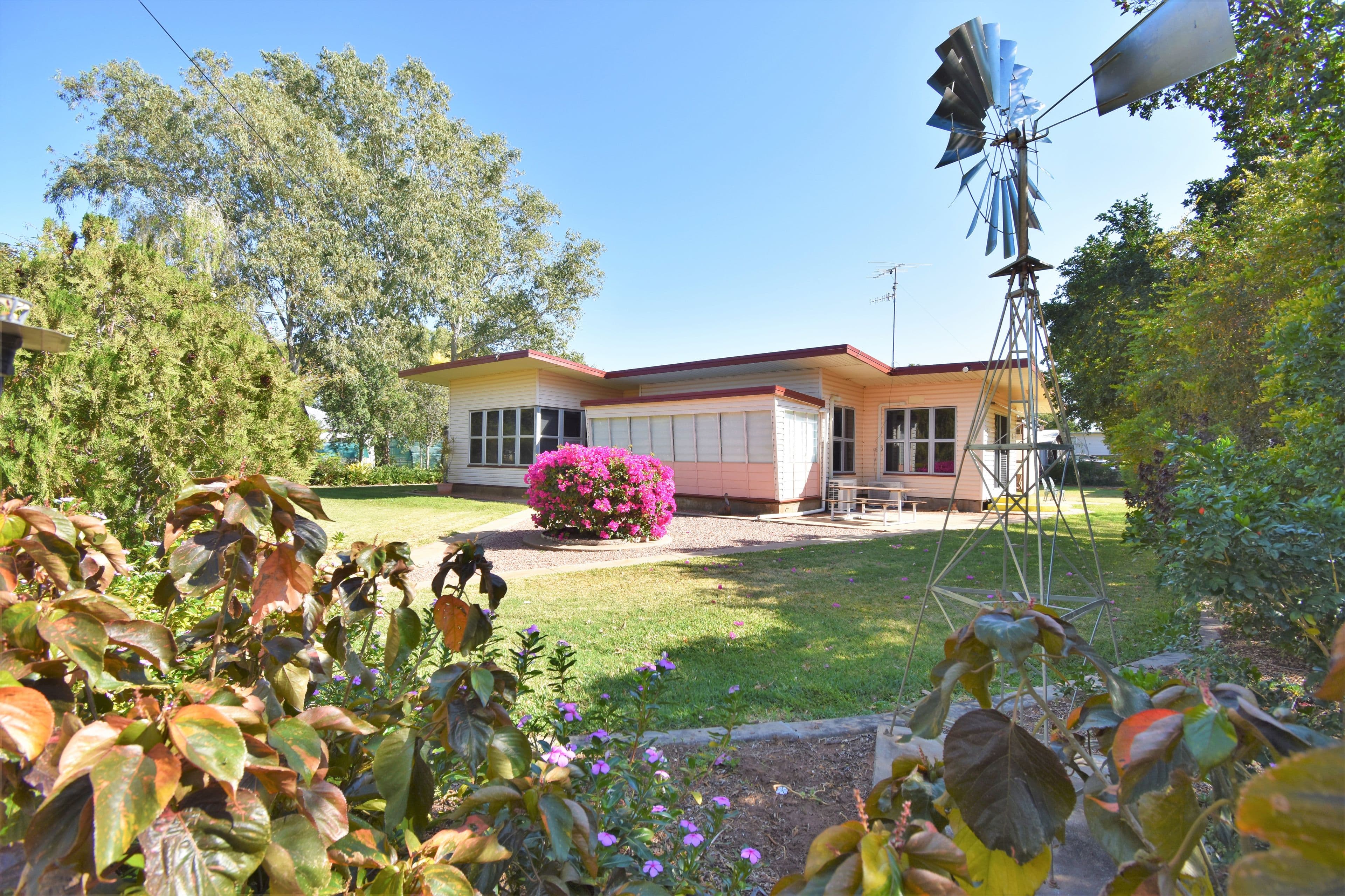 8 Fir Street, Barcaldine QLD 4725, Barcaldine - Image 1
