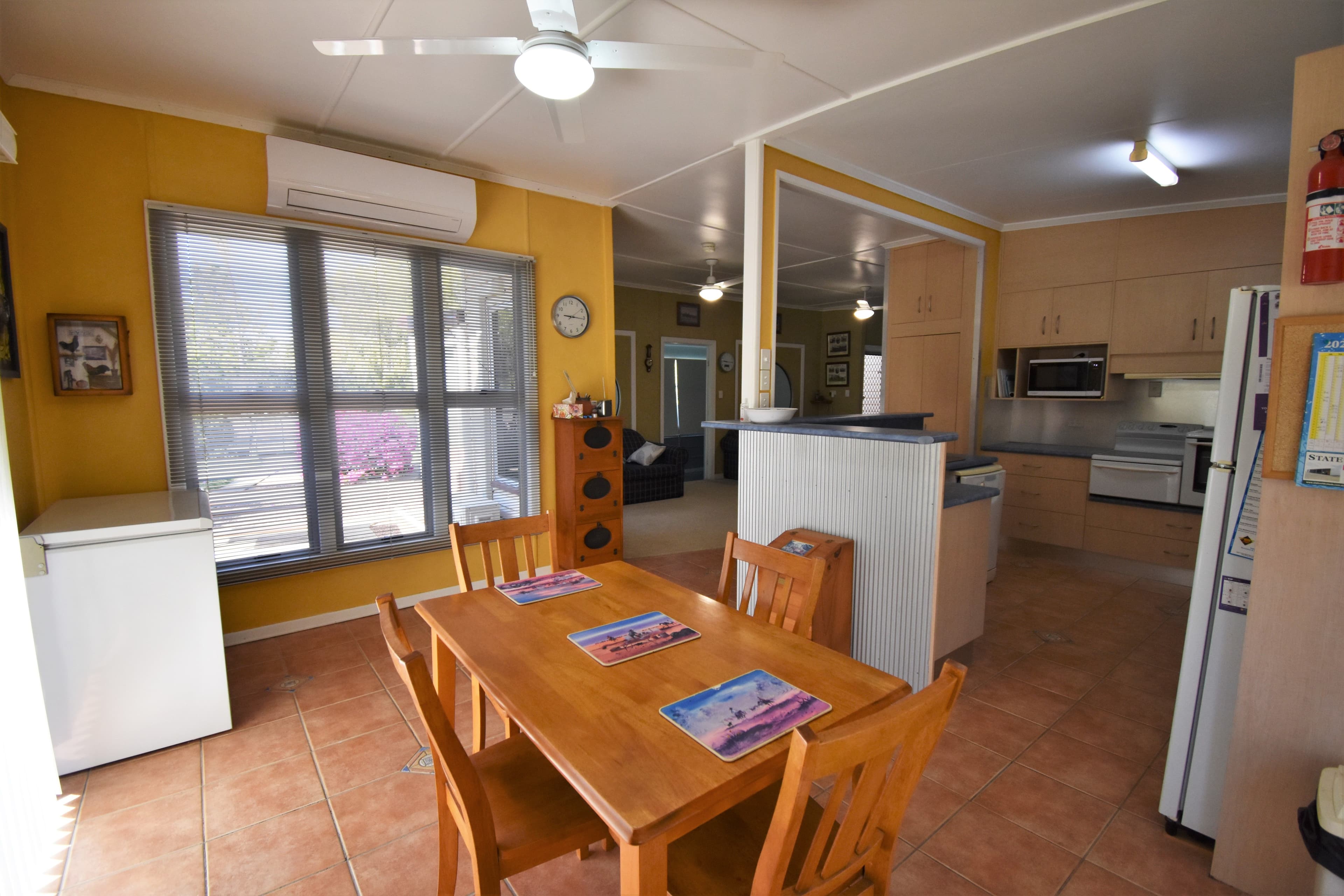 8 Fir Street, Barcaldine QLD 4725, Barcaldine - Thumbnail 2