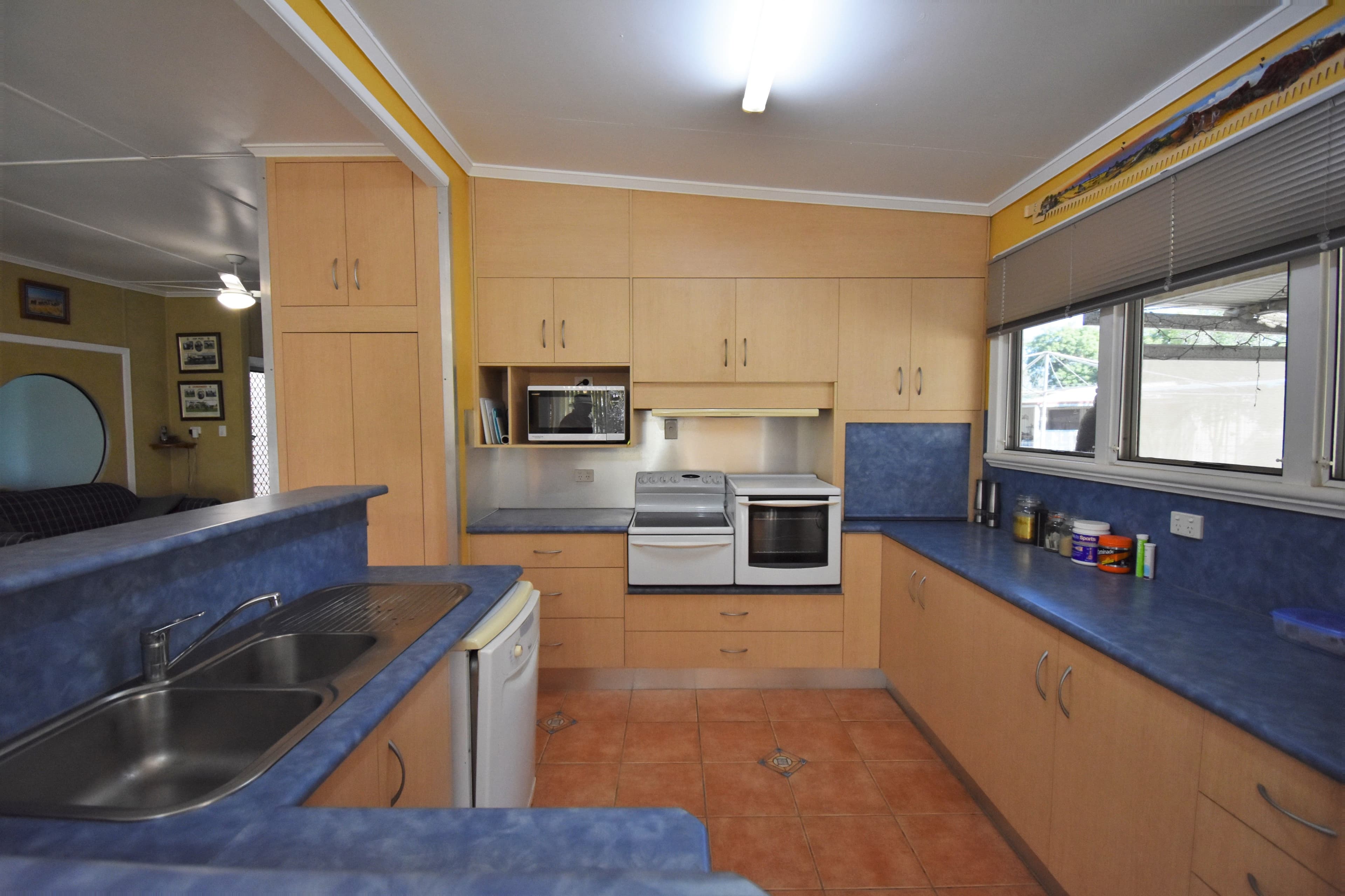 8 Fir Street, Barcaldine QLD 4725, Barcaldine - Thumbnail 4