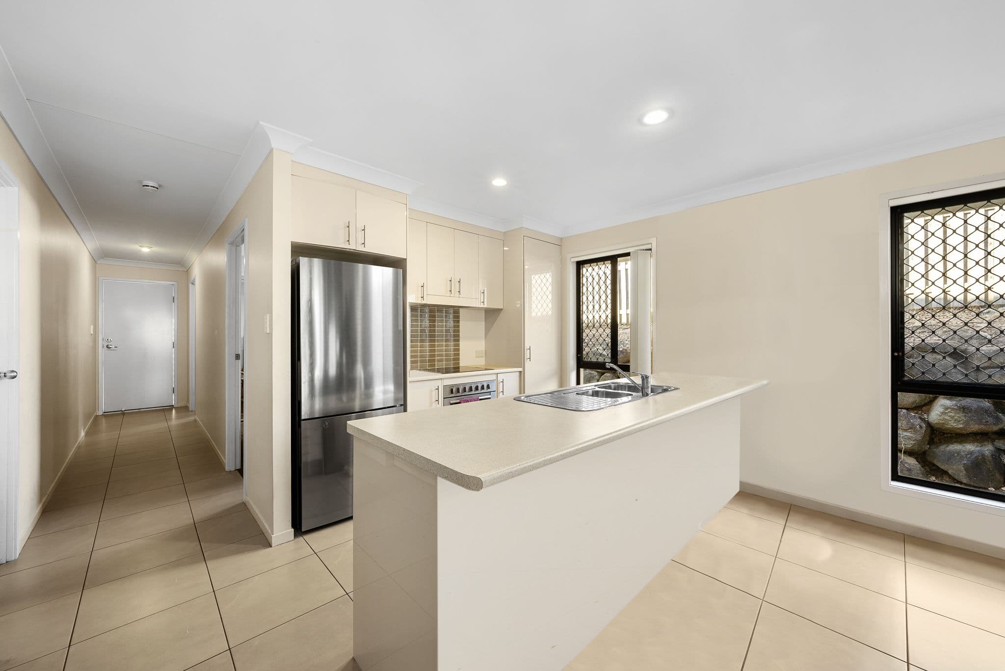 25 Hawkesbury Avenue, Pacific Pines QLD 4211, Pacific Pines - Thumbnail 2