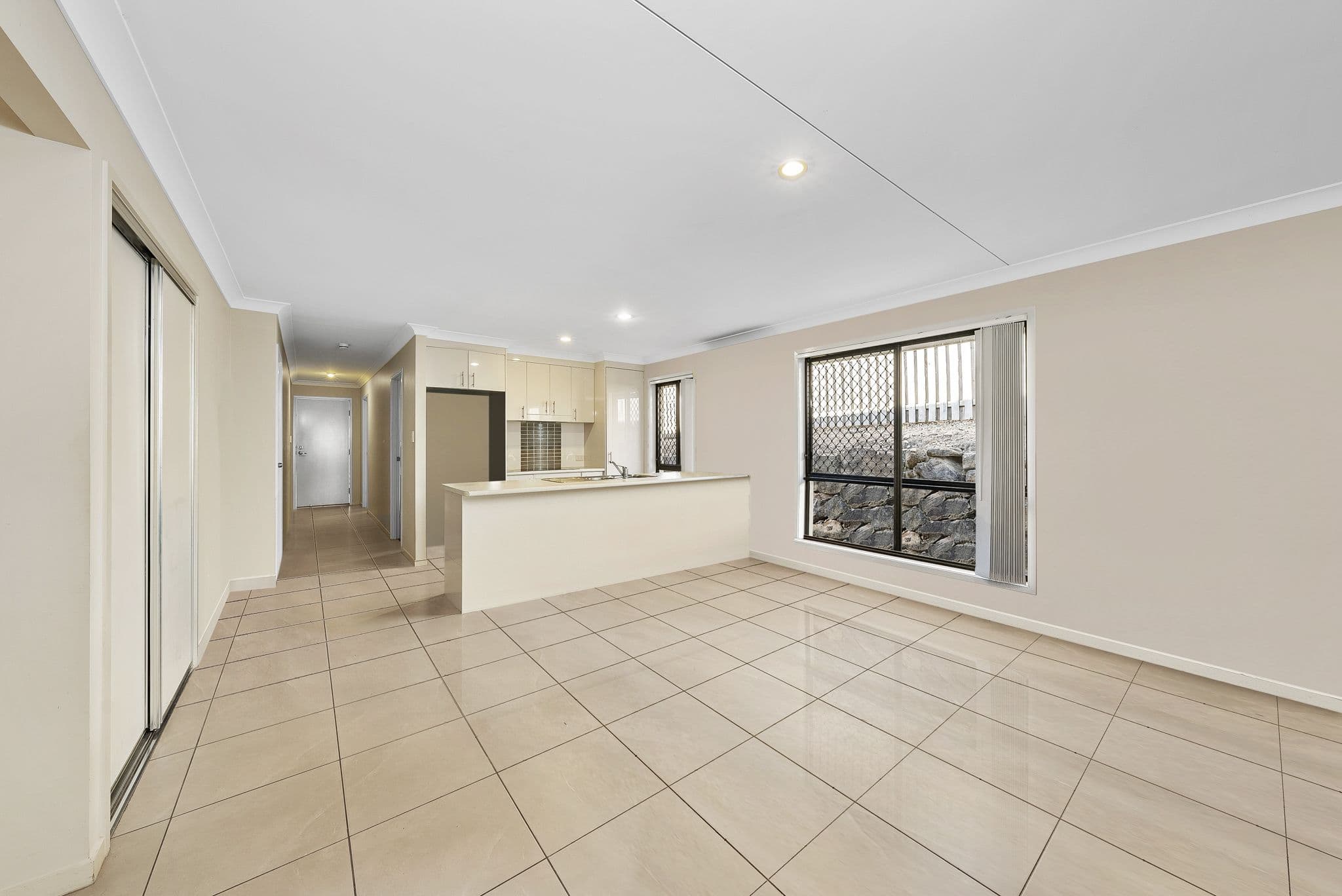 25 Hawkesbury Avenue, Pacific Pines QLD 4211, Pacific Pines - Thumbnail 3