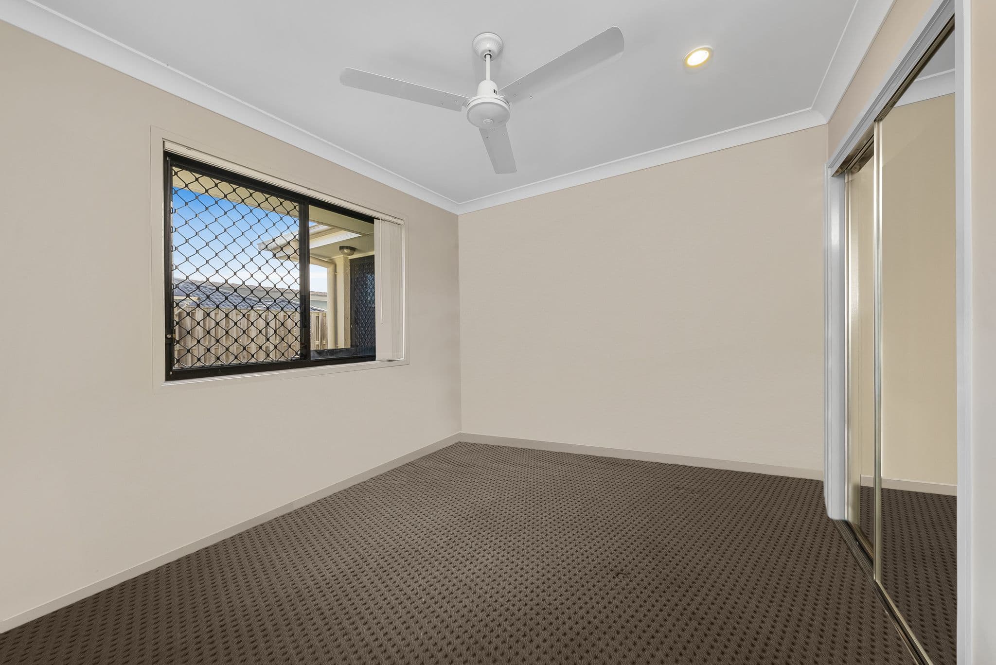 25 Hawkesbury Avenue, Pacific Pines QLD 4211, Pacific Pines - Thumbnail 5