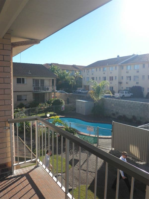 5 Christine Avenue, BURLEIGH HEADS QLD 4220, Torquay - Thumbnail 2