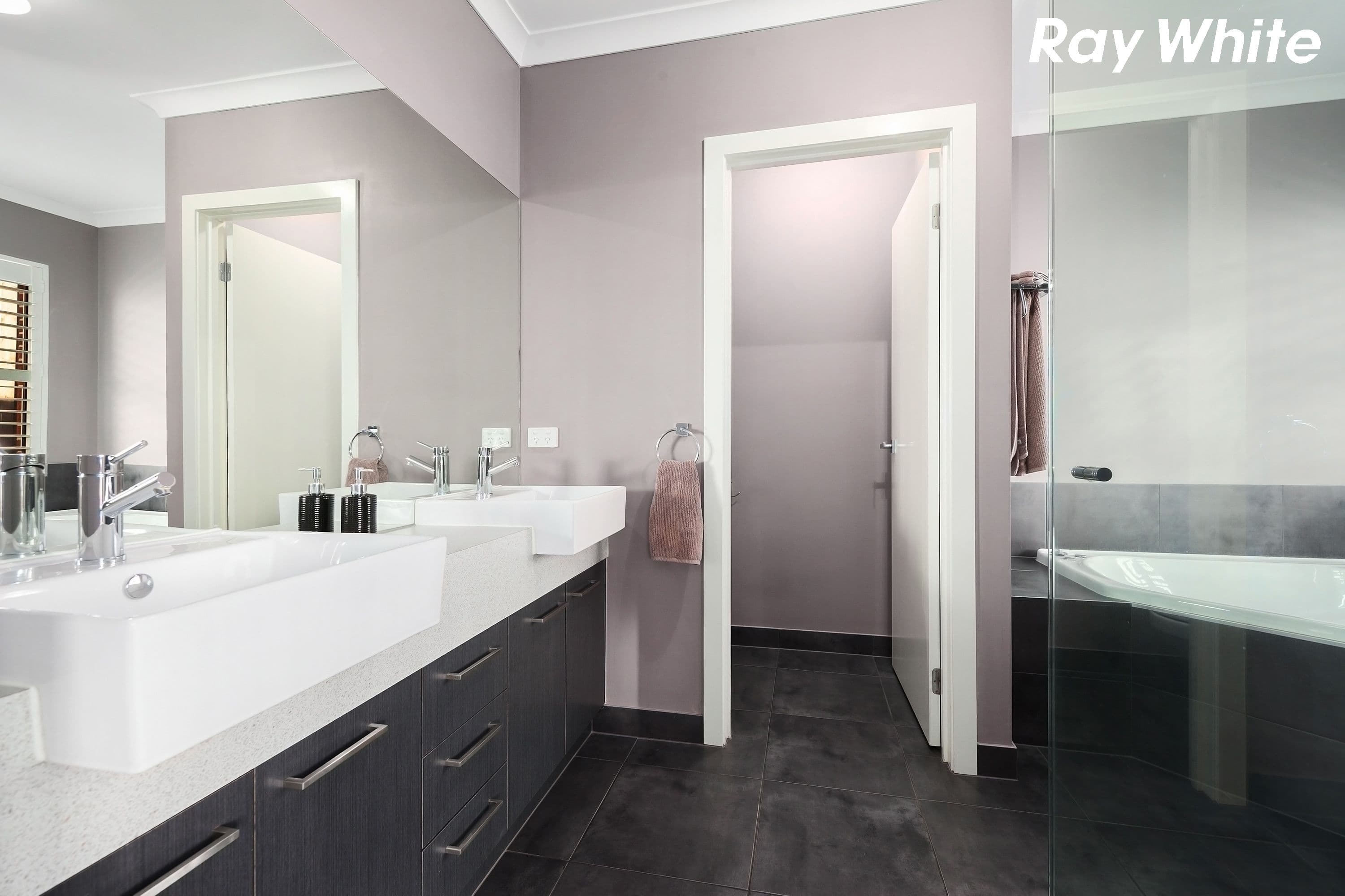 38 Thwaites Road, Pakenham VIC 3810, Pakenham - Thumbnail 4