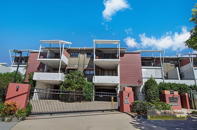 21 Wolseley Street, CLAYFIELD QLD 4011, Clayfield - Image 1