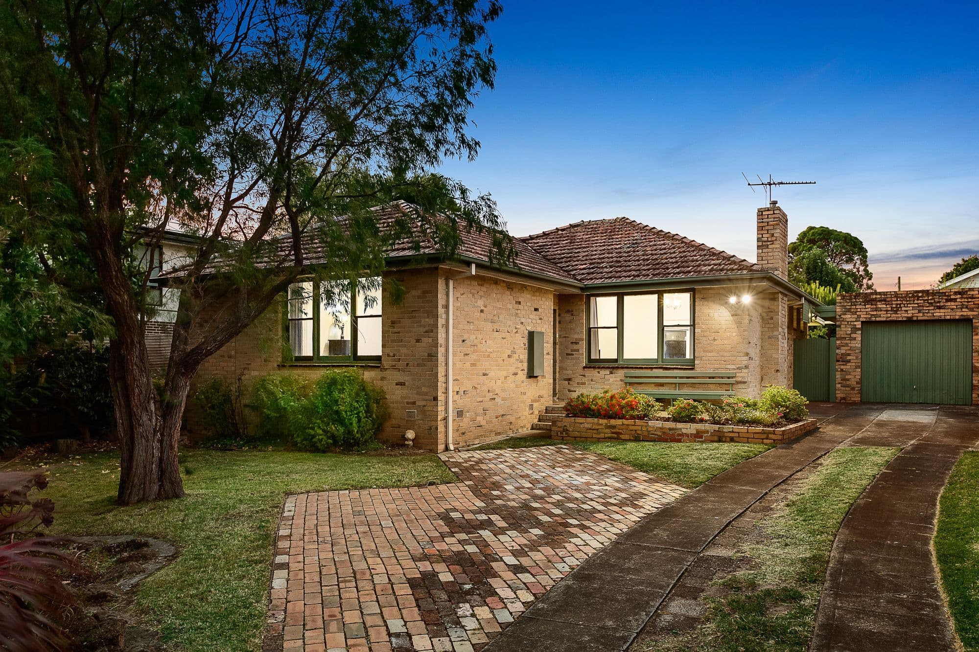 7 Barrina Street, Blackburn South VIC 3130, Blackburn South - Thumbnail 2