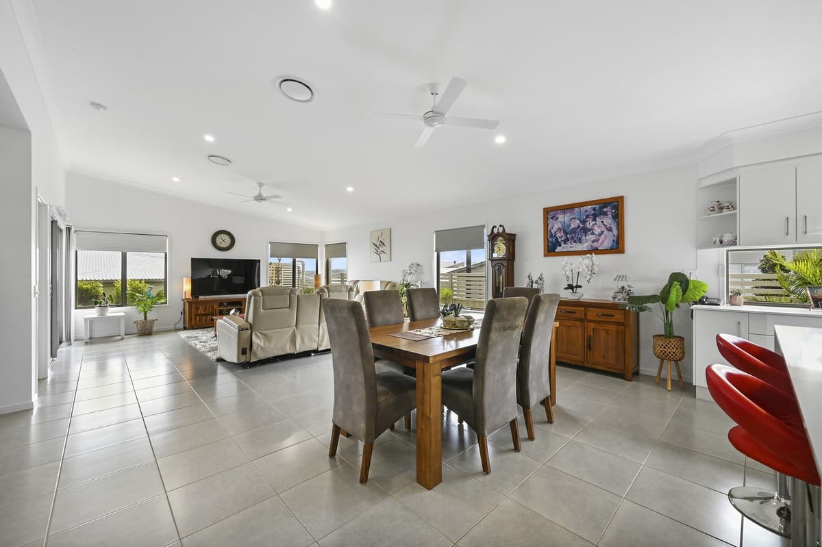 Villa 268 / 97 - 161 Hogg Street, Cranley QLD 4350, Cranley - Thumbnail 5