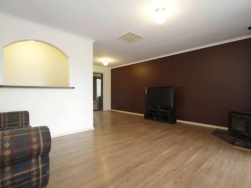 21 Featherstone Drive, HUNTFIELD HEIGHTS SA 5163, Huntfield Heights - Thumbnail 4