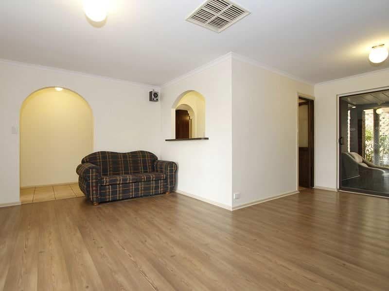 21 Featherstone Drive, HUNTFIELD HEIGHTS SA 5163, Huntfield Heights - Thumbnail 5