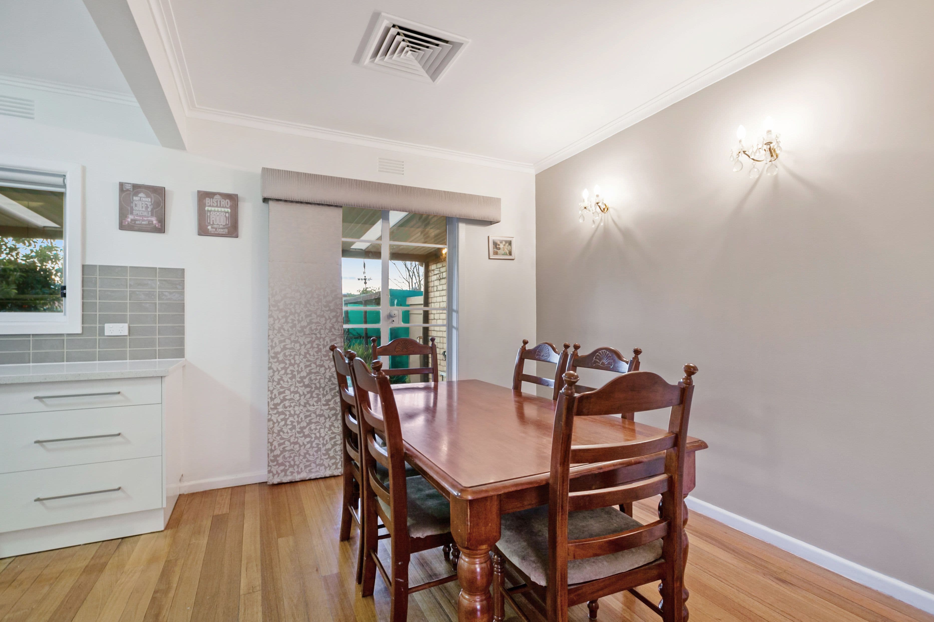 19 Lucille Avenue, Reservoir VIC 3073, Reservoir - Thumbnail 5