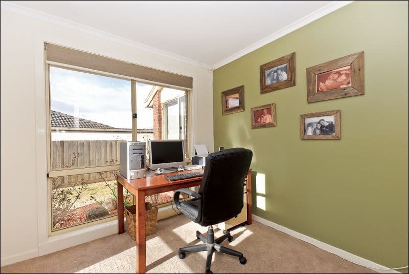 18 Cottage Crescent, KILMORE VIC 3764, Kilmore - Thumbnail 2