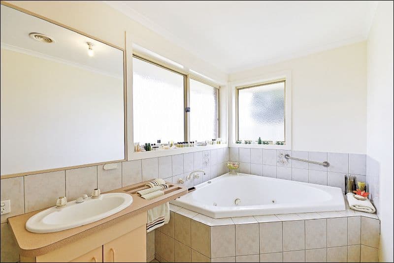 18 Cottage Crescent, KILMORE VIC 3764, Kilmore - Thumbnail 7