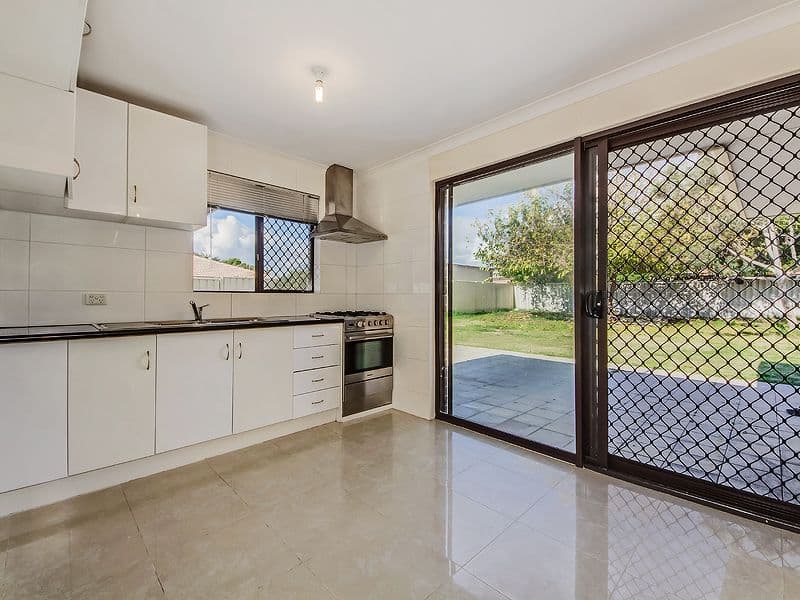 63 Murdoch Drive, GREENFIELDS WA 6210, Greenfields - Thumbnail 5