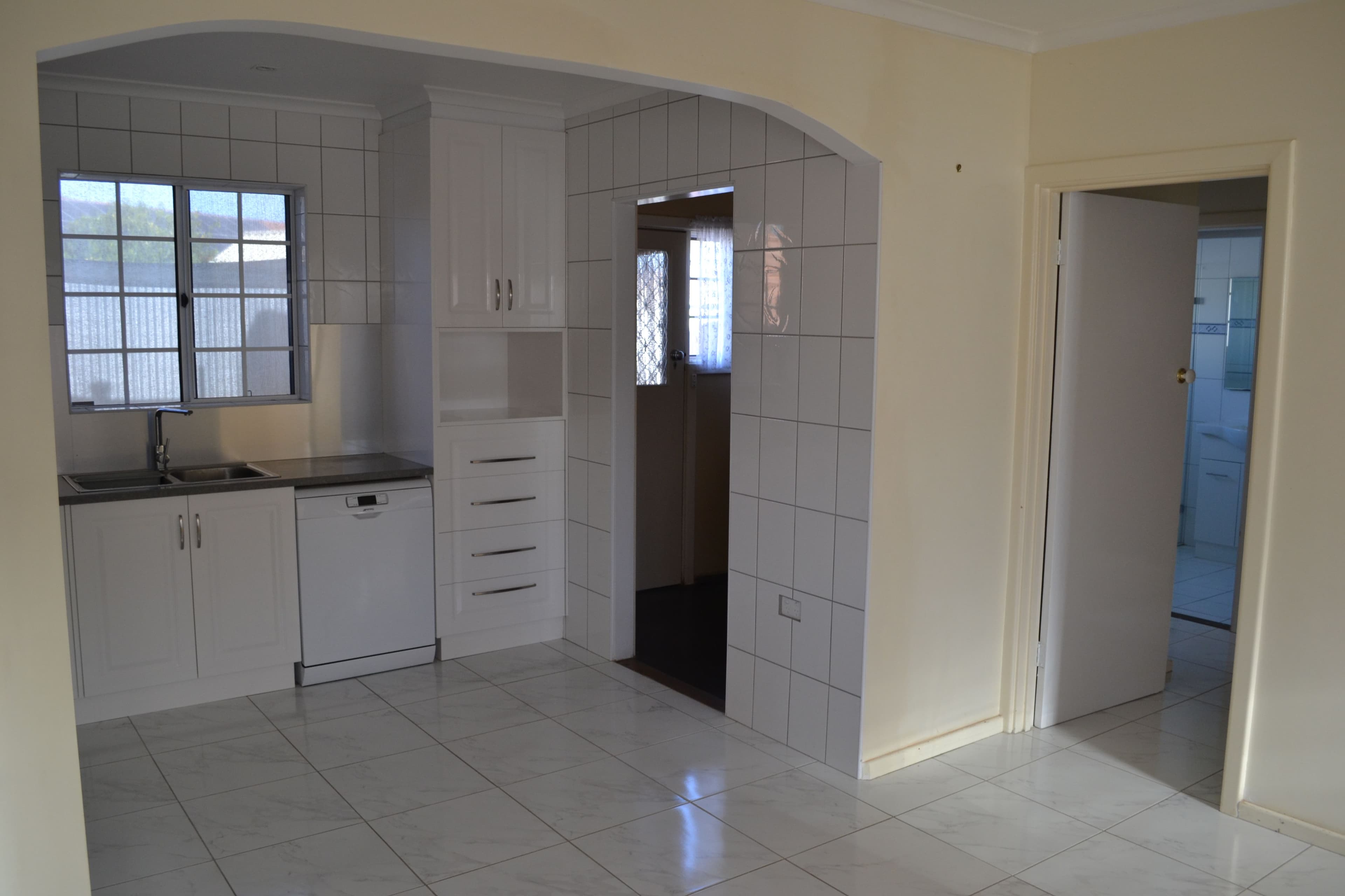 12 Matthew Crescent, Whyalla Stuart SA 5608, Whyalla Stuart - Thumbnail 2
