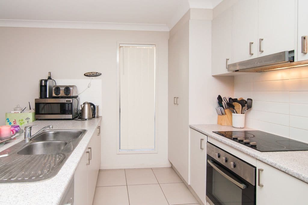 18 Jones Street, Rothwell QLD 4022, Rothwell - Thumbnail 2