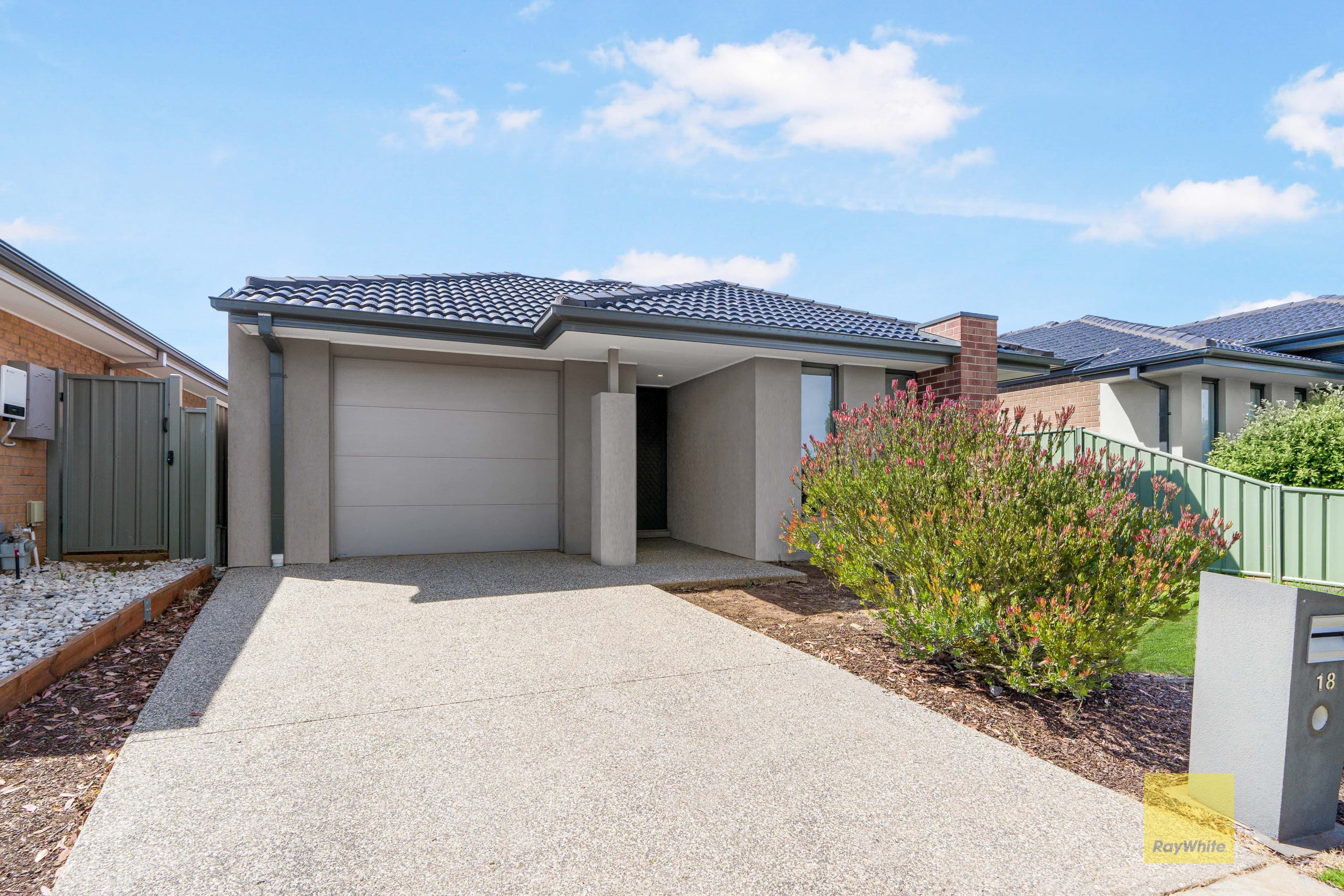 18 Parkleigh Drive, Kurunjang VIC 3337, Kurunjang - Thumbnail 2