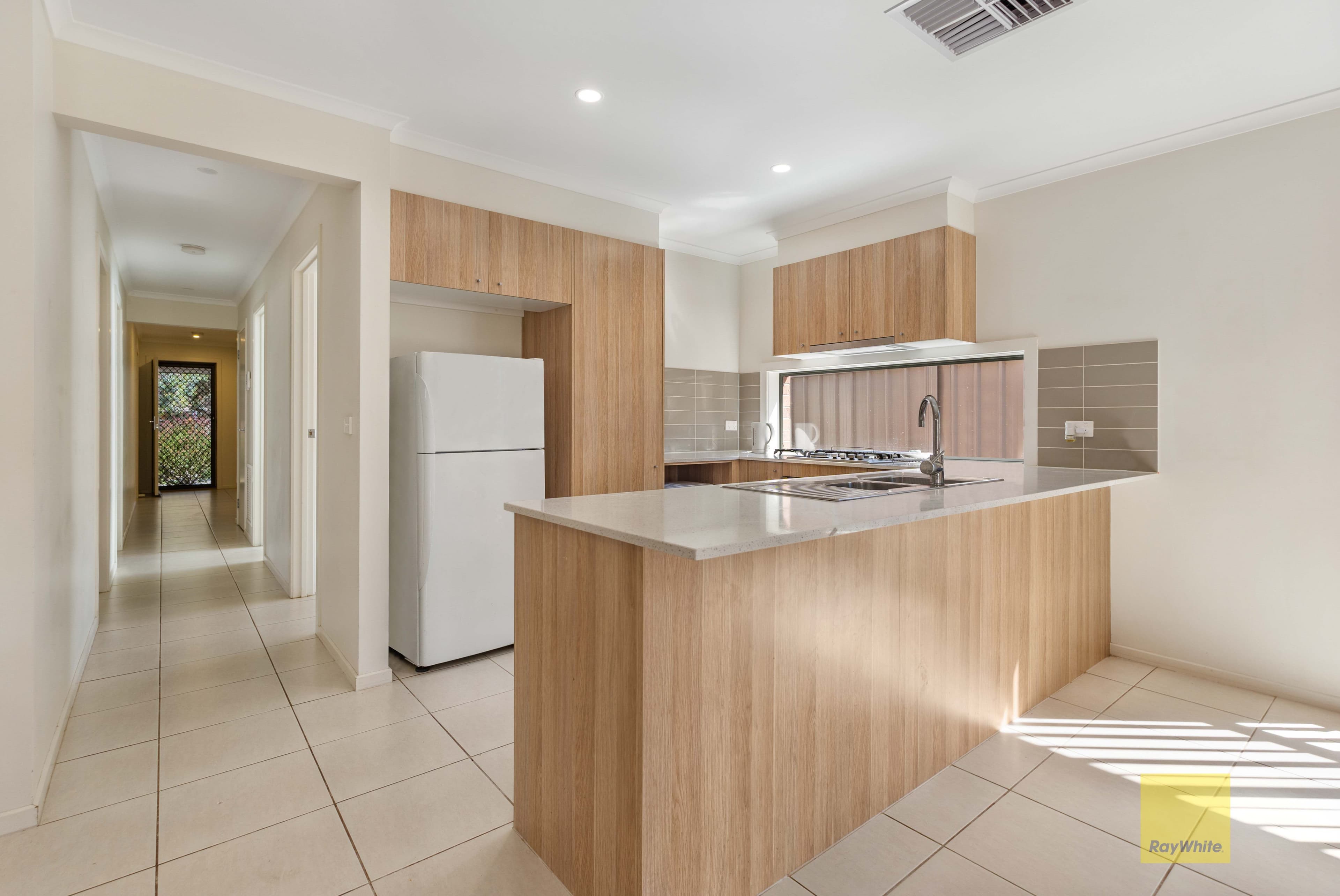 18 Parkleigh Drive, Kurunjang VIC 3337, Kurunjang - Thumbnail 5