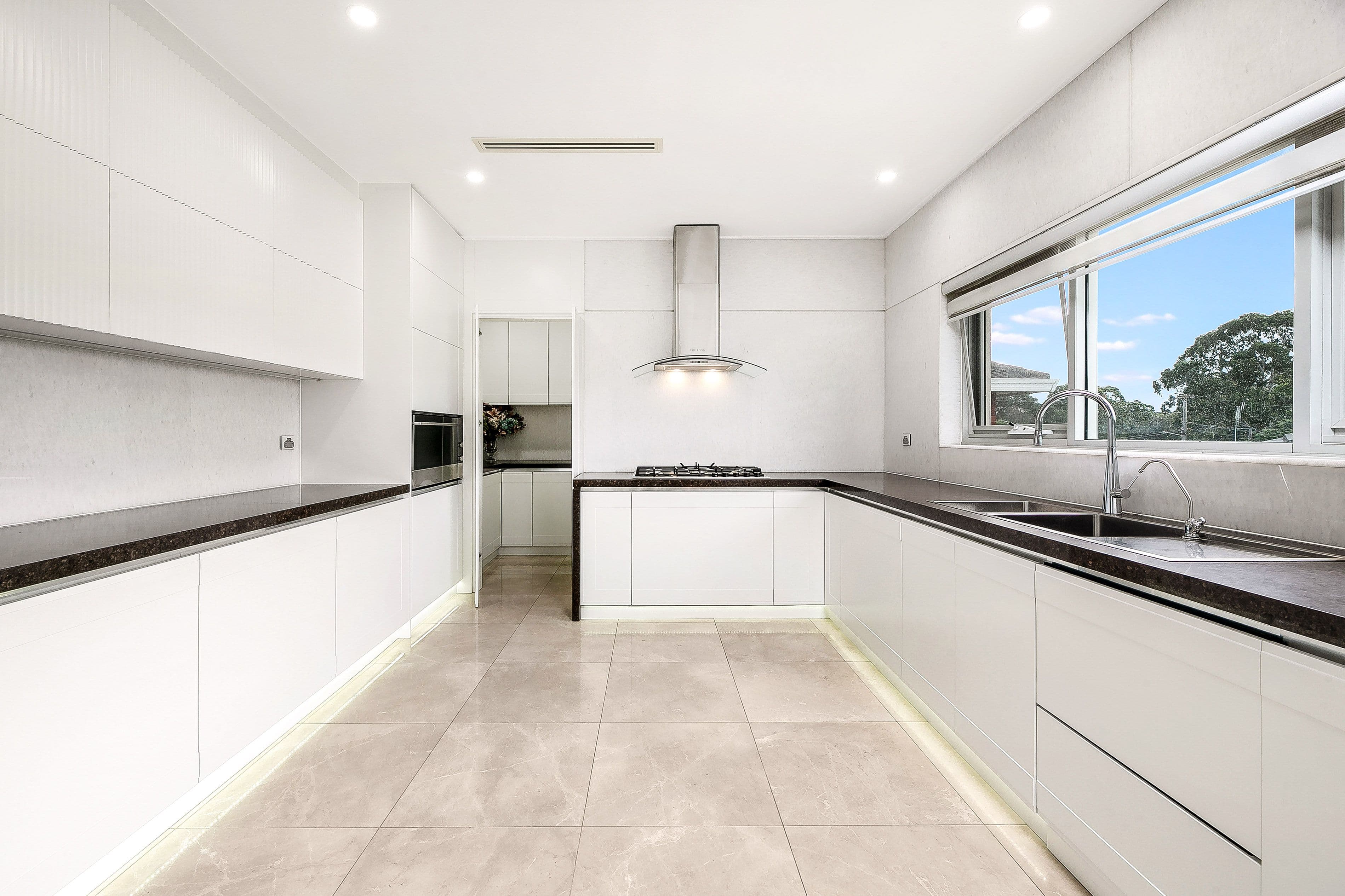 6 Oak Drive, Georges Hall NSW 2198, Georges Hall - Thumbnail 5