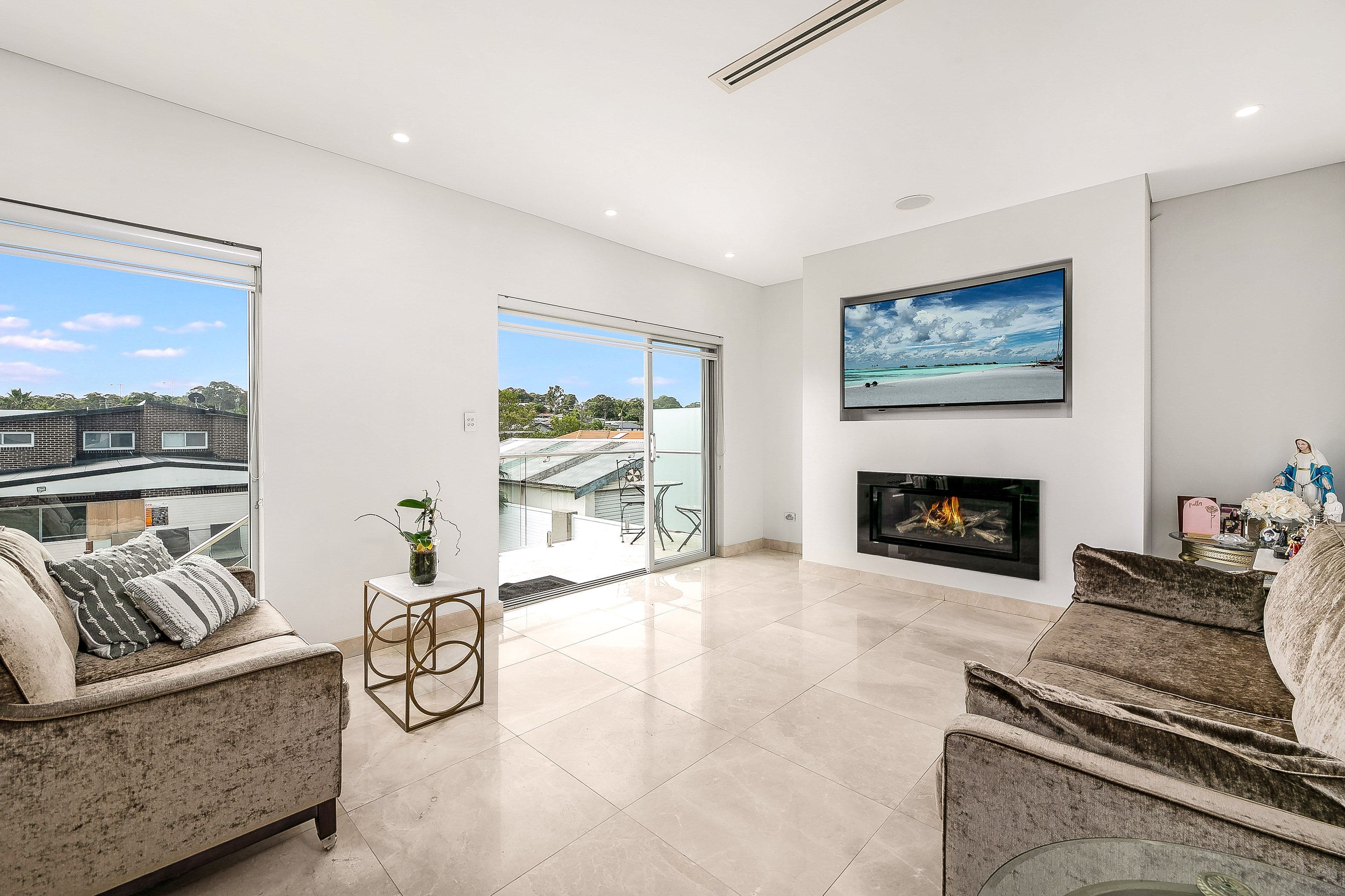 6 Oak Drive, Georges Hall NSW 2198, Georges Hall - Thumbnail 6