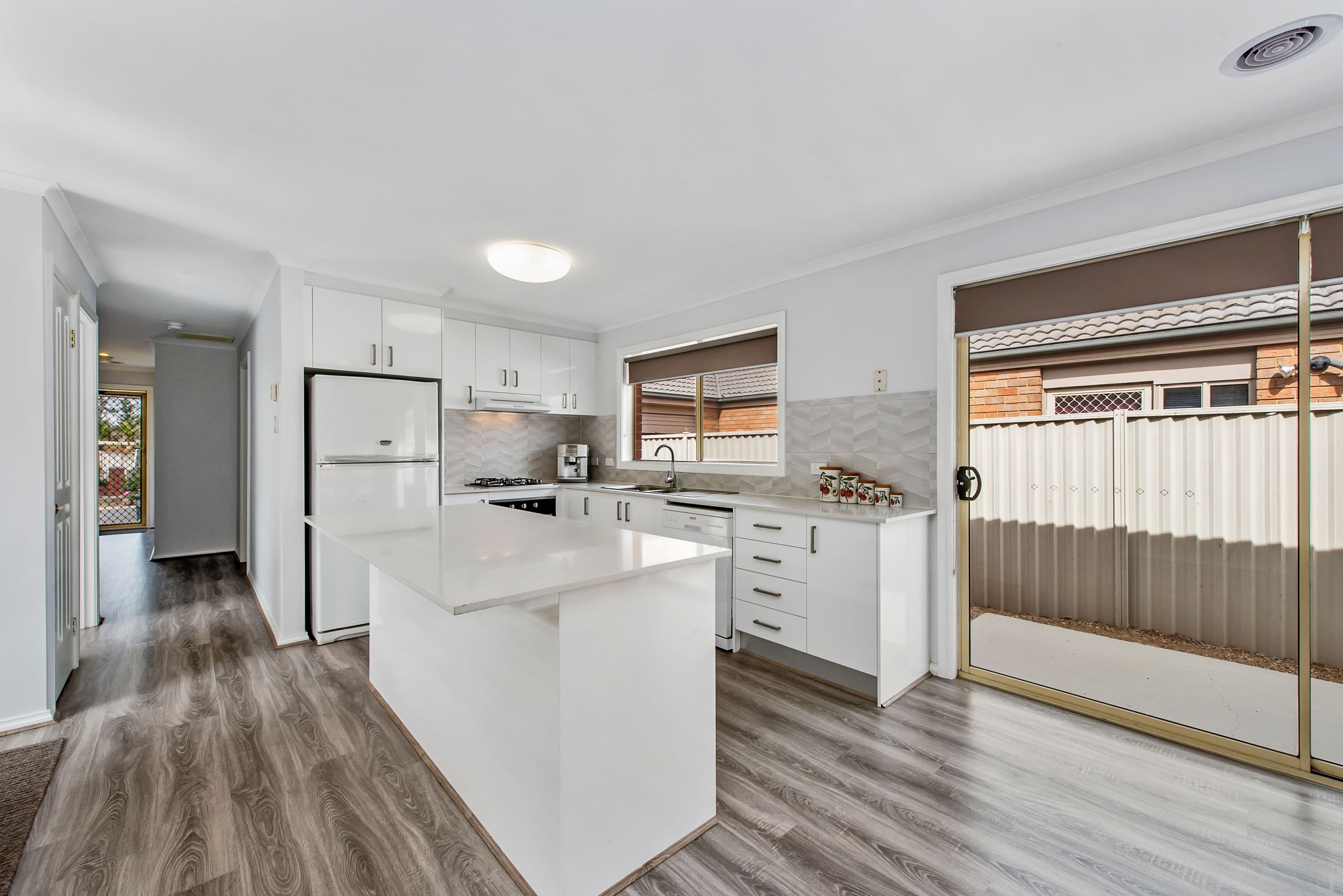 13 Lauffre Walk, Caroline Springs VIC 3023, Caroline Springs - Thumbnail 7
