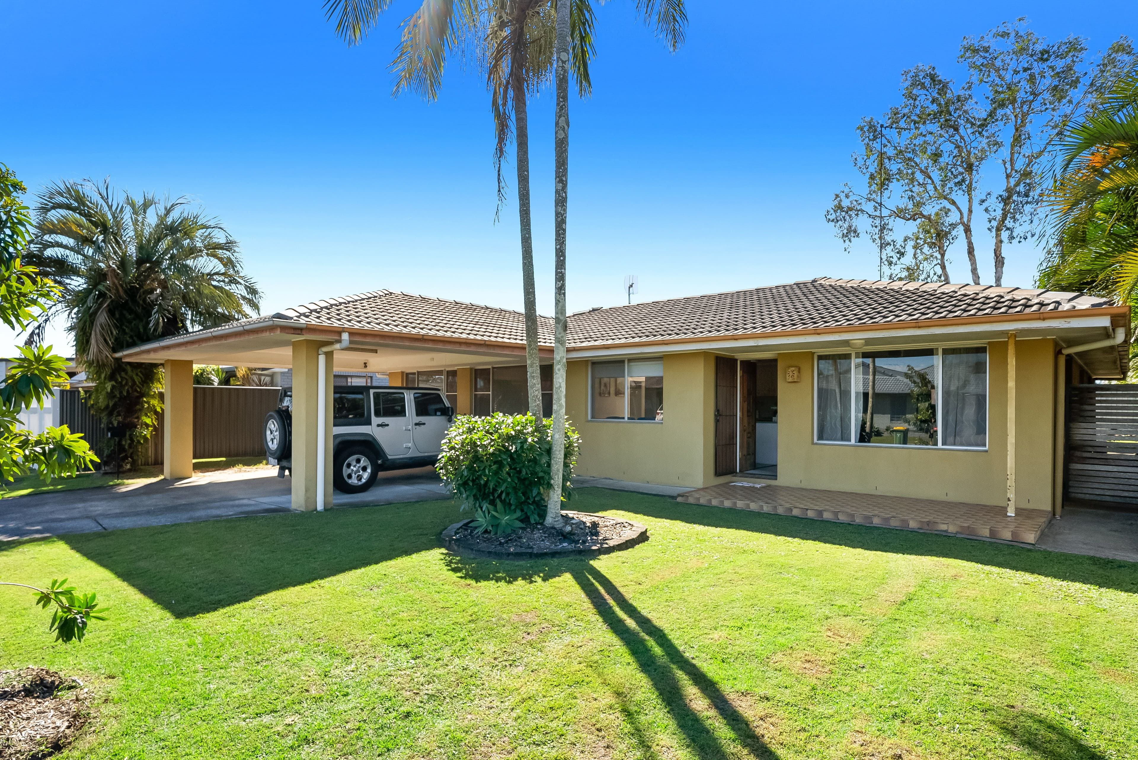 3 Sycamore Place, Palm Beach QLD 4221, Palm Beach - Thumbnail 3