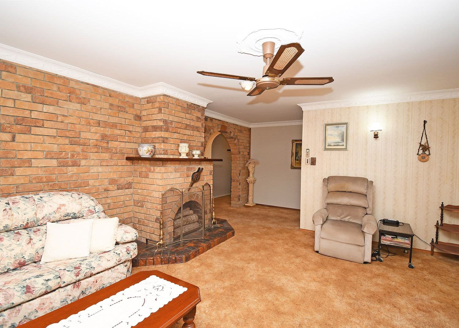 21 Paul Drive, Point Vernon QLD 4655, Point Vernon - Thumbnail 3