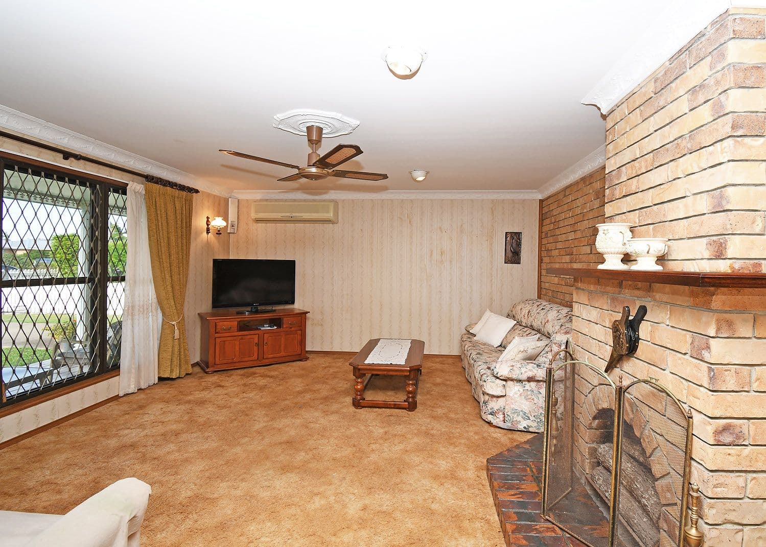 21 Paul Drive, Point Vernon QLD 4655, Point Vernon - Thumbnail 4