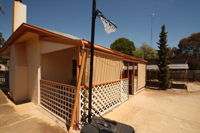 50 Tobruk Terrace, LOXTON SA 5333, Loxton - Thumbnail 3