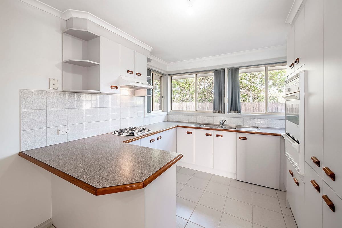 102 Duff Street, Cranbourne VIC 3977, Cranbourne - Thumbnail 2