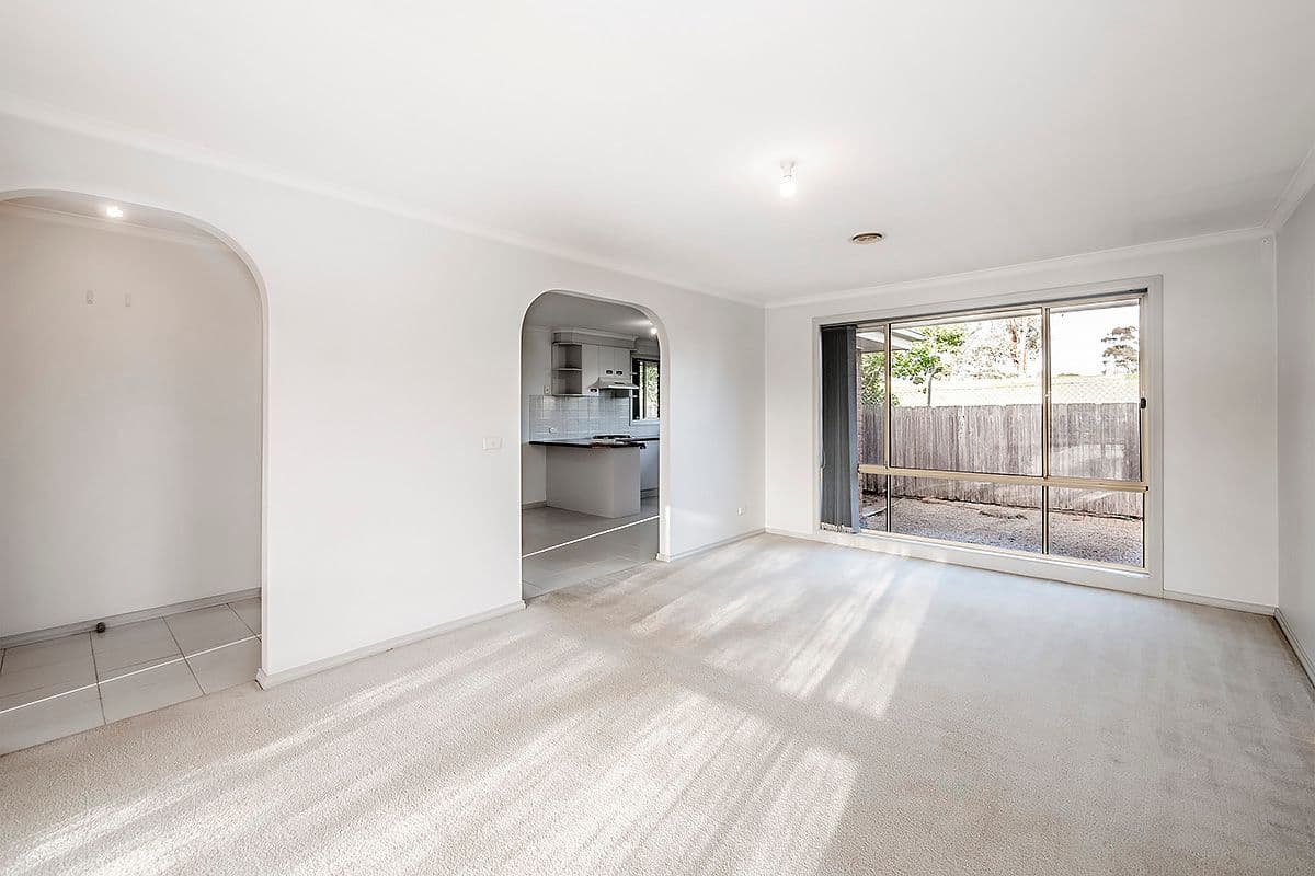 102 Duff Street, Cranbourne VIC 3977, Cranbourne - Thumbnail 4