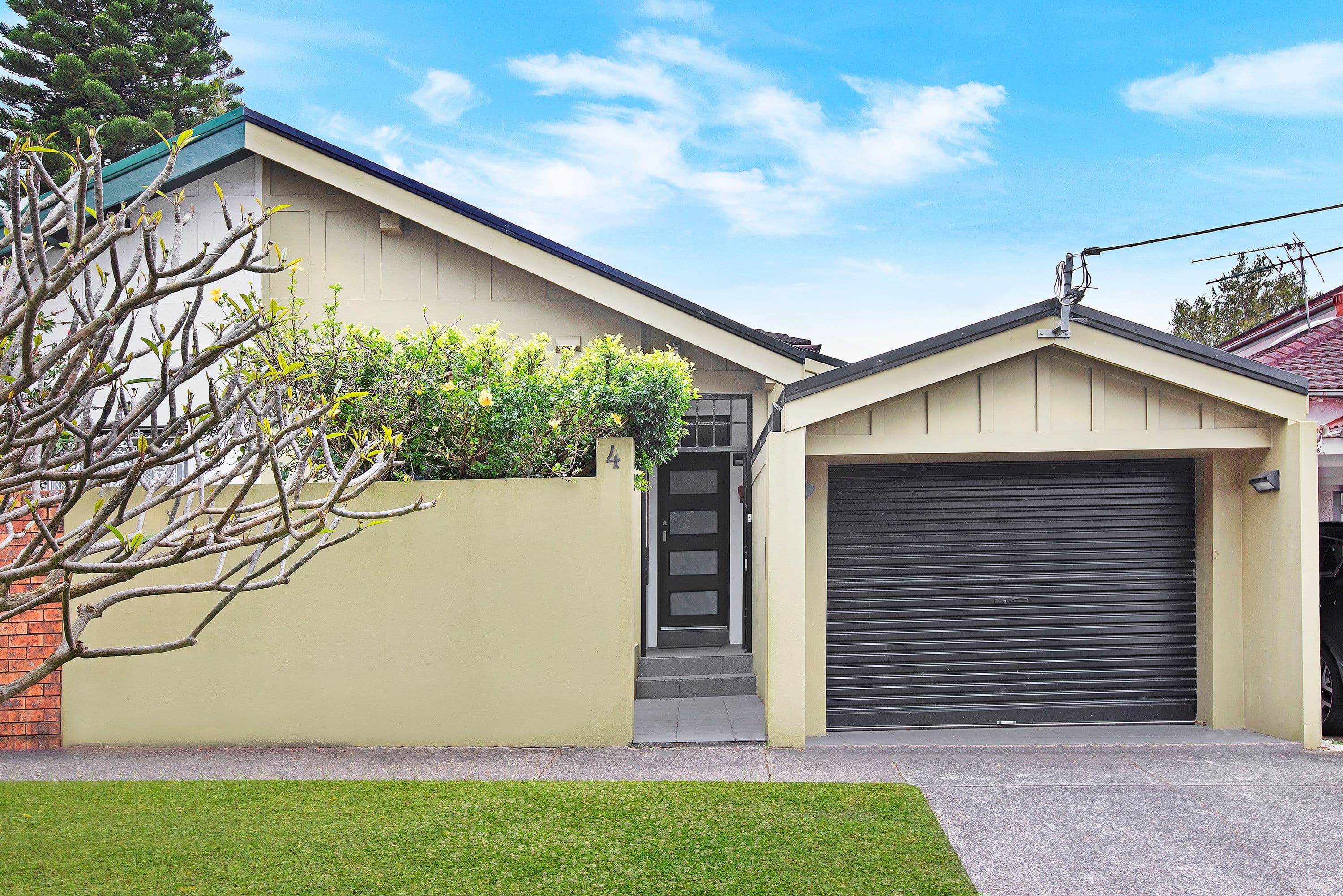 4 Gilgandra Road, North Bondi NSW 2026, North Bondi - Image 1