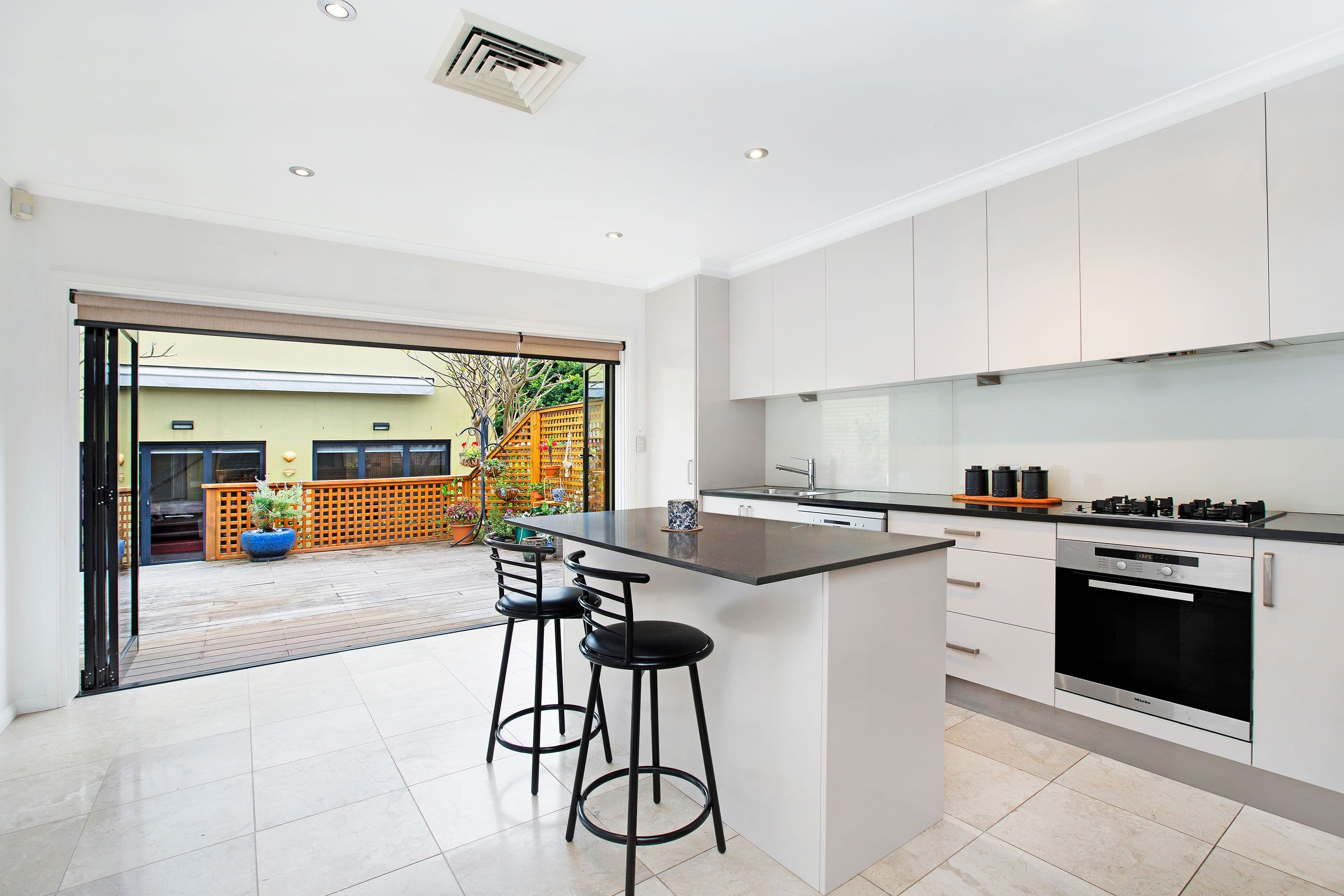 4 Gilgandra Road, North Bondi NSW 2026, North Bondi - Thumbnail 3