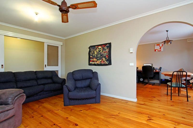 2 Windmill Rise, Diamond Creek, Diamond Creek - Thumbnail 3