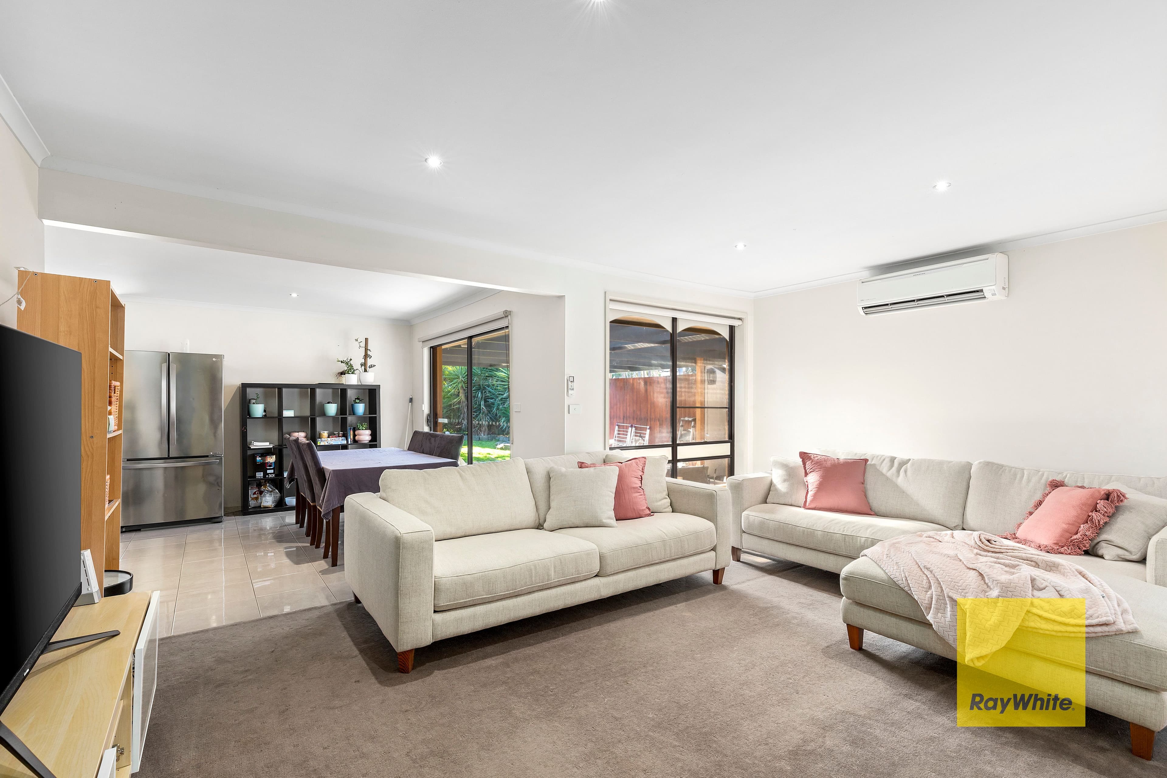 14 Ellavale Drive, Traralgon East VIC 3844, Traralgon East - Thumbnail 2