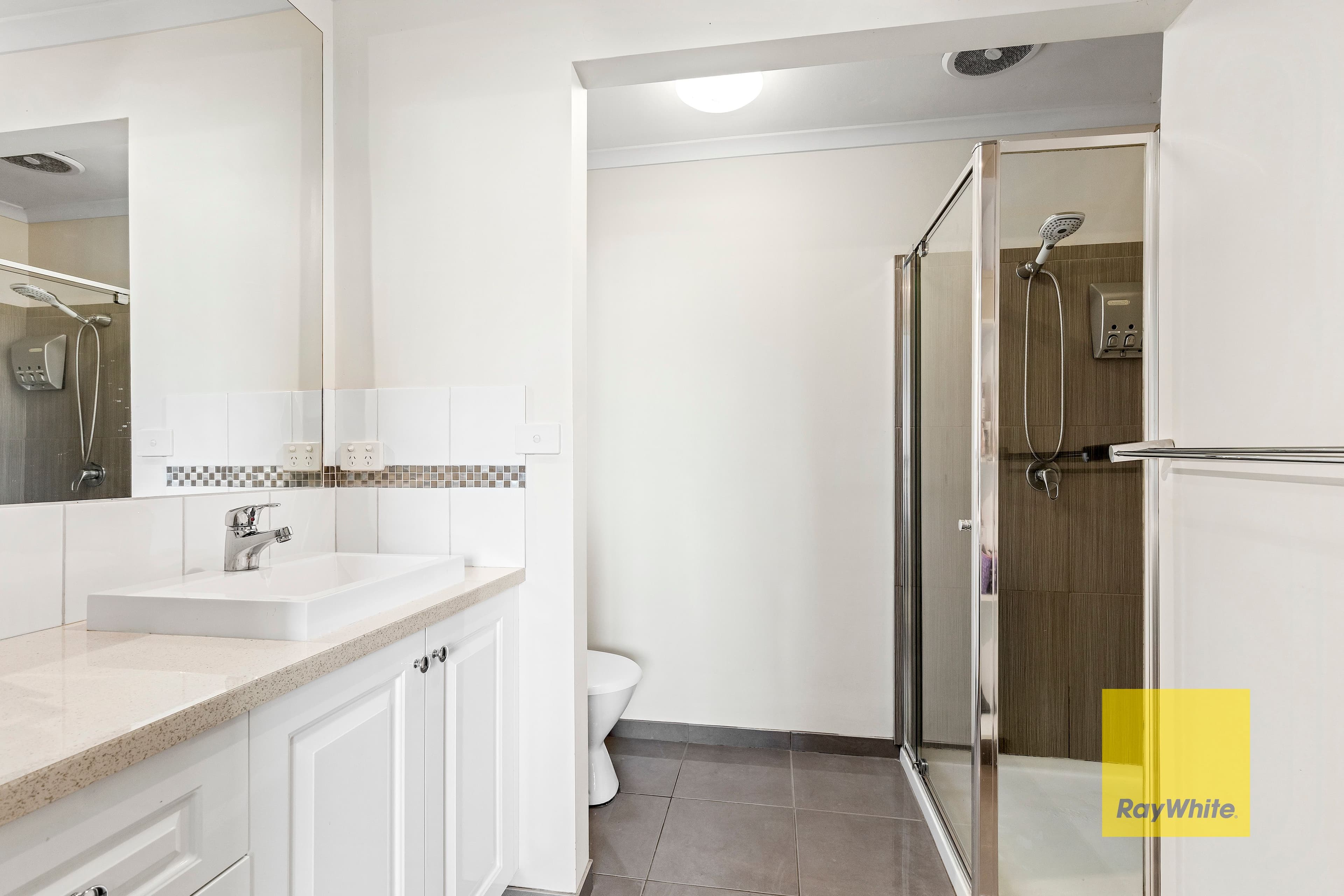 14 Ellavale Drive, Traralgon East VIC 3844, Traralgon East - Thumbnail 4
