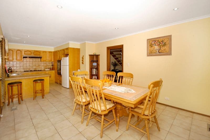 8 Kirby Close, GREENVALE VIC 3059, Greenvale - Thumbnail 2