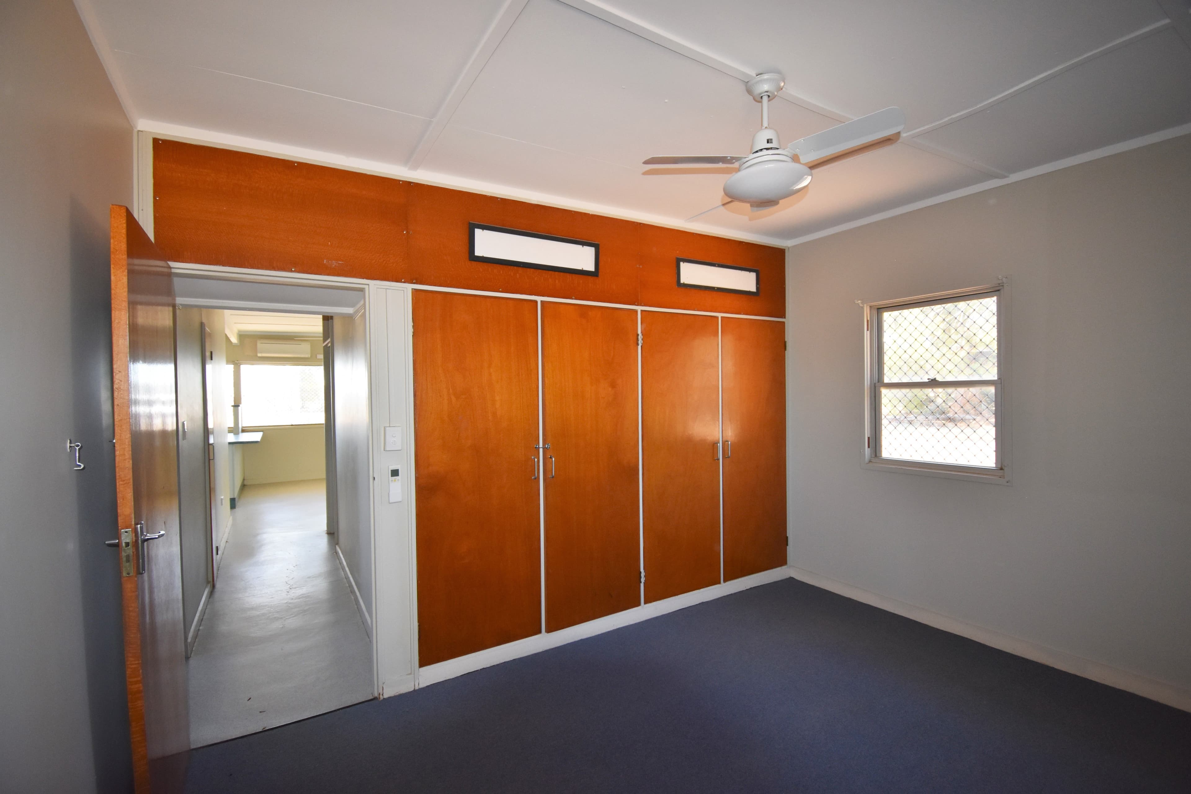 61 Ilfracombe Road, Longreach QLD 4730, Longreach - Thumbnail 6