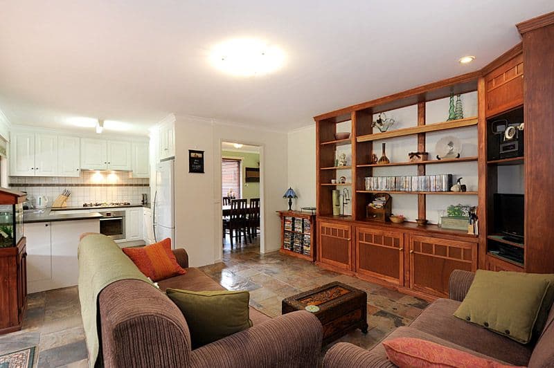 35 Bryden Drive, FERNTREE GULLY VIC 3156, Ferntree Gully - Thumbnail 4
