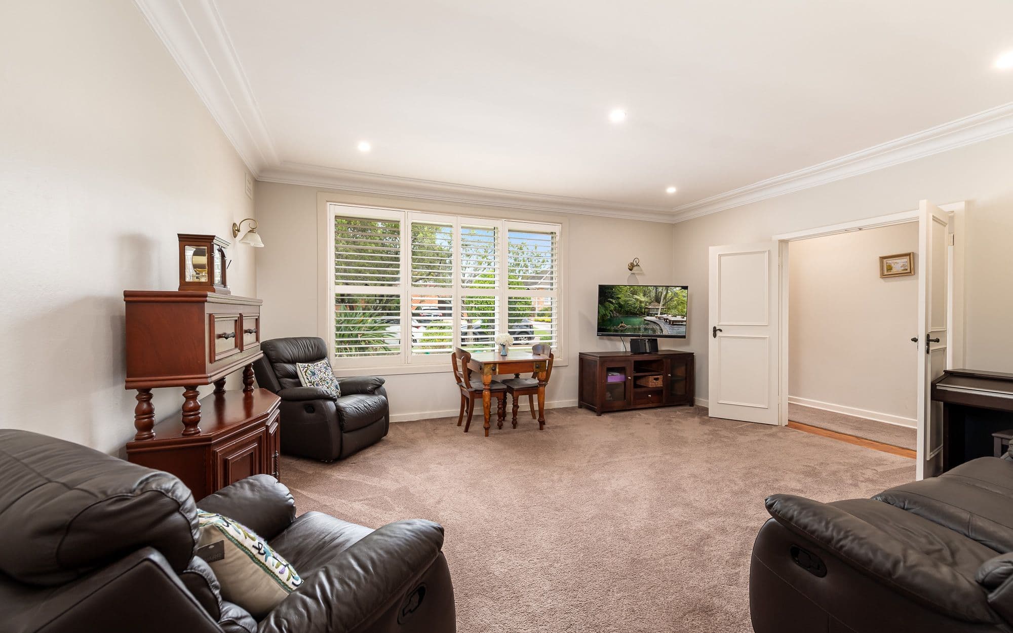 3 Karoola Crescent, Caringbah NSW 2229, Caringbah - Thumbnail 2