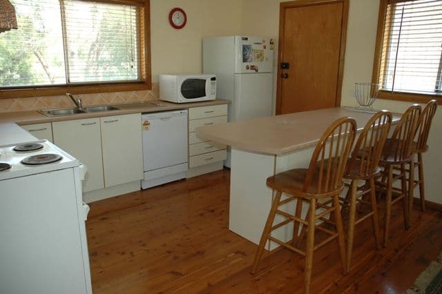 29 Fairview Drive, BATEMANS BAY NSW 2536, Batemans Bay - Thumbnail 6