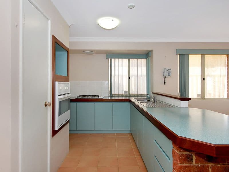 6 Nicholson Court, CANNING VALE WA 6155, Canning Vale - Thumbnail 4