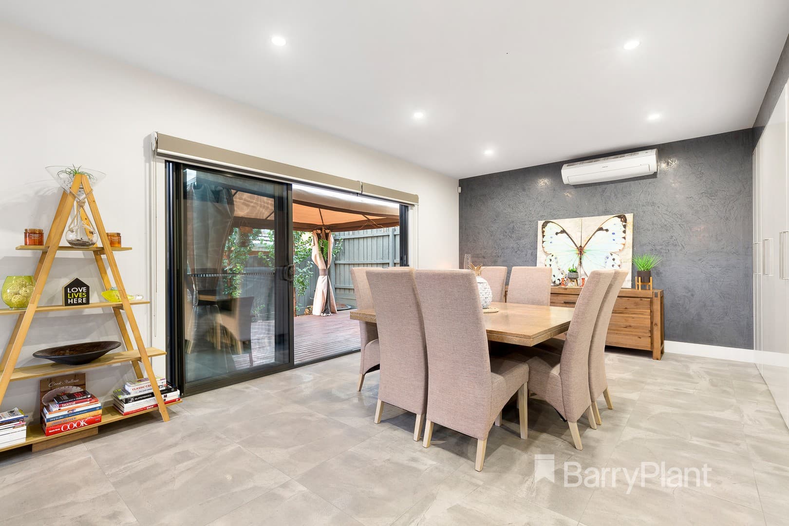 1/6 Waratah DriveTemplestowe Lower, VIC 3107, Templestowe Lower - Thumbnail 2