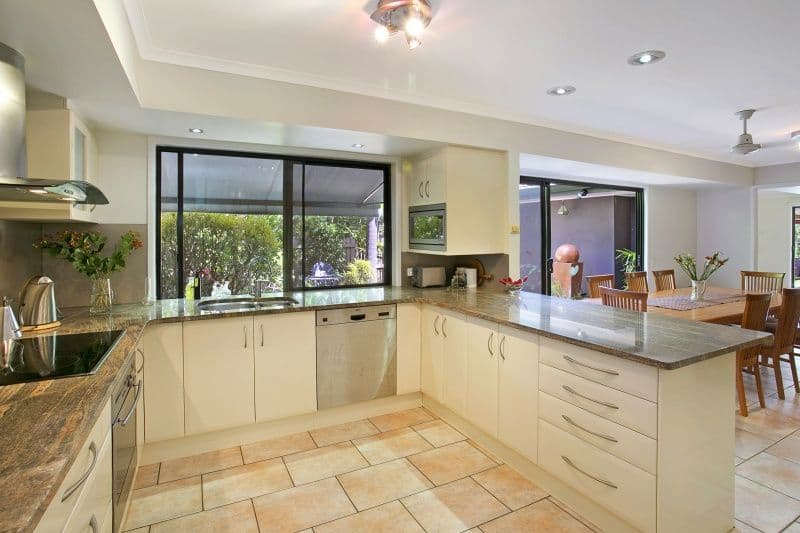 3 Bodmin Place, CHAPEL HILL QLD 4069, Chapel Hill - Thumbnail 4