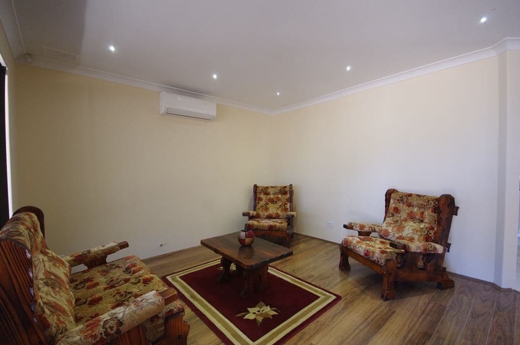 298 Illawarra Crescent, BALLAJURA WA 6066, Ballajura - Thumbnail 4