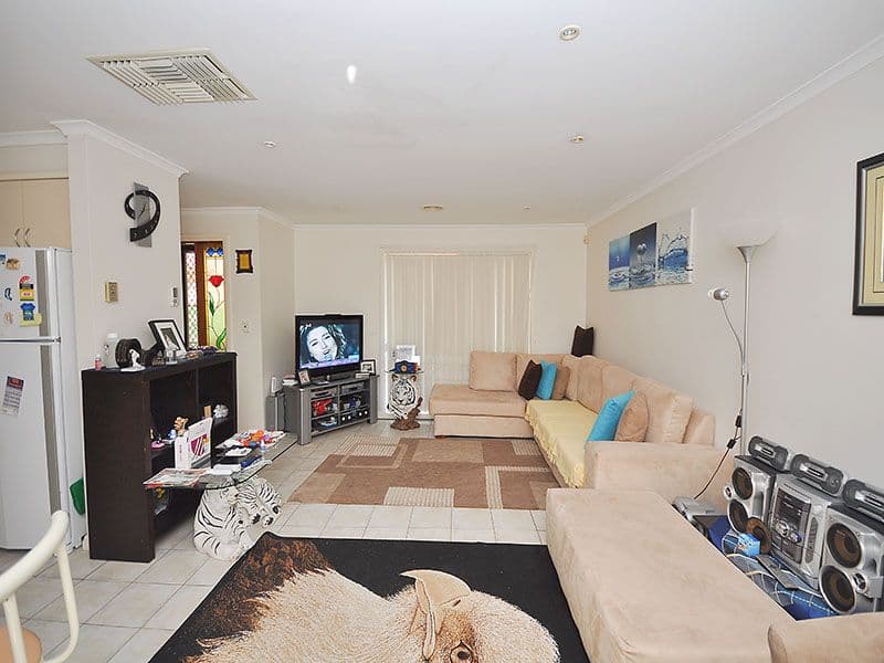 16 Dillwynia Place, MEADOW HEIGHTS VIC 3048, Meadow Heights - Thumbnail 3