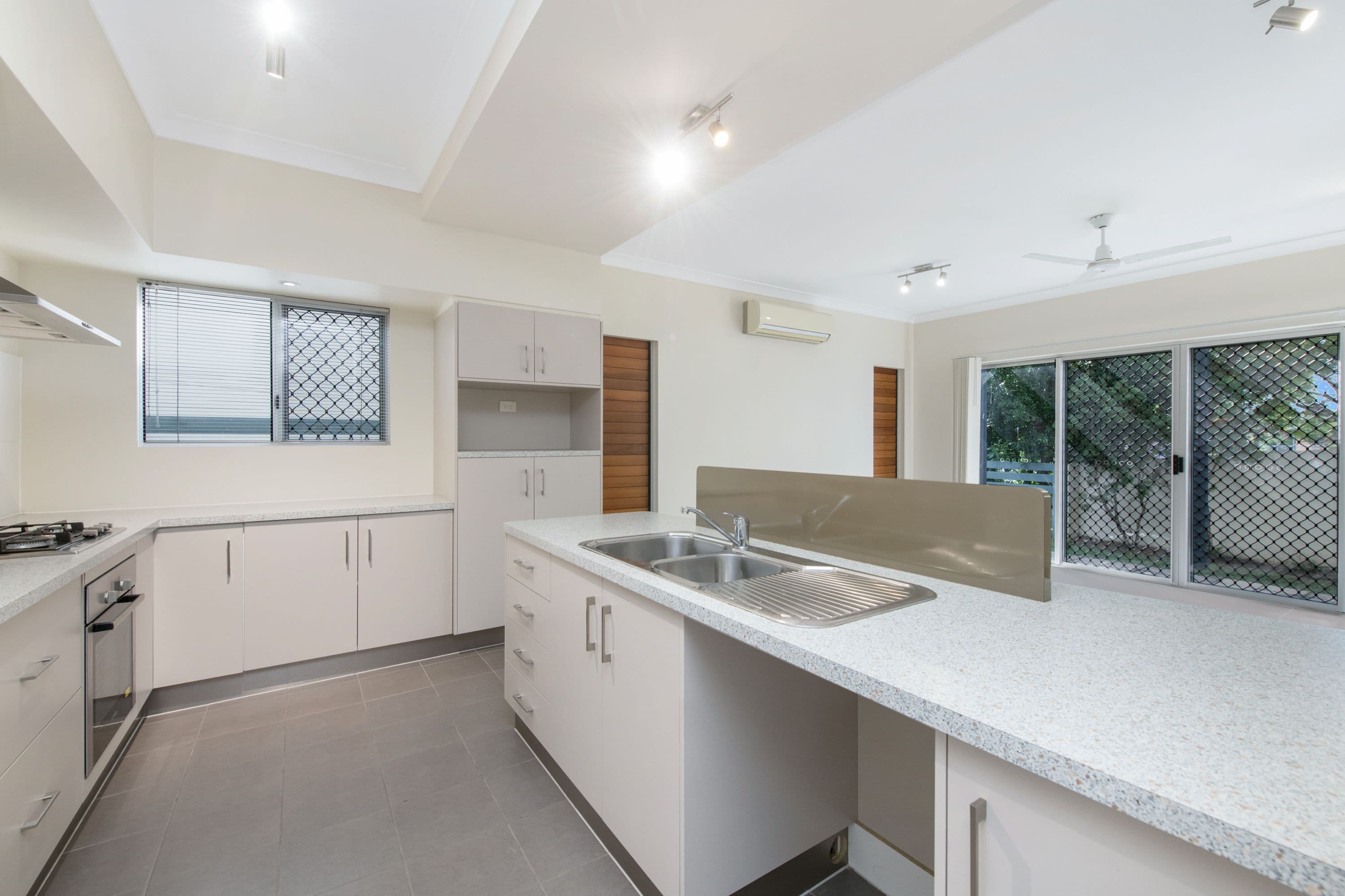 11 Lakeland Boulevard, Idalia QLD 4811, Idalia - Thumbnail 3