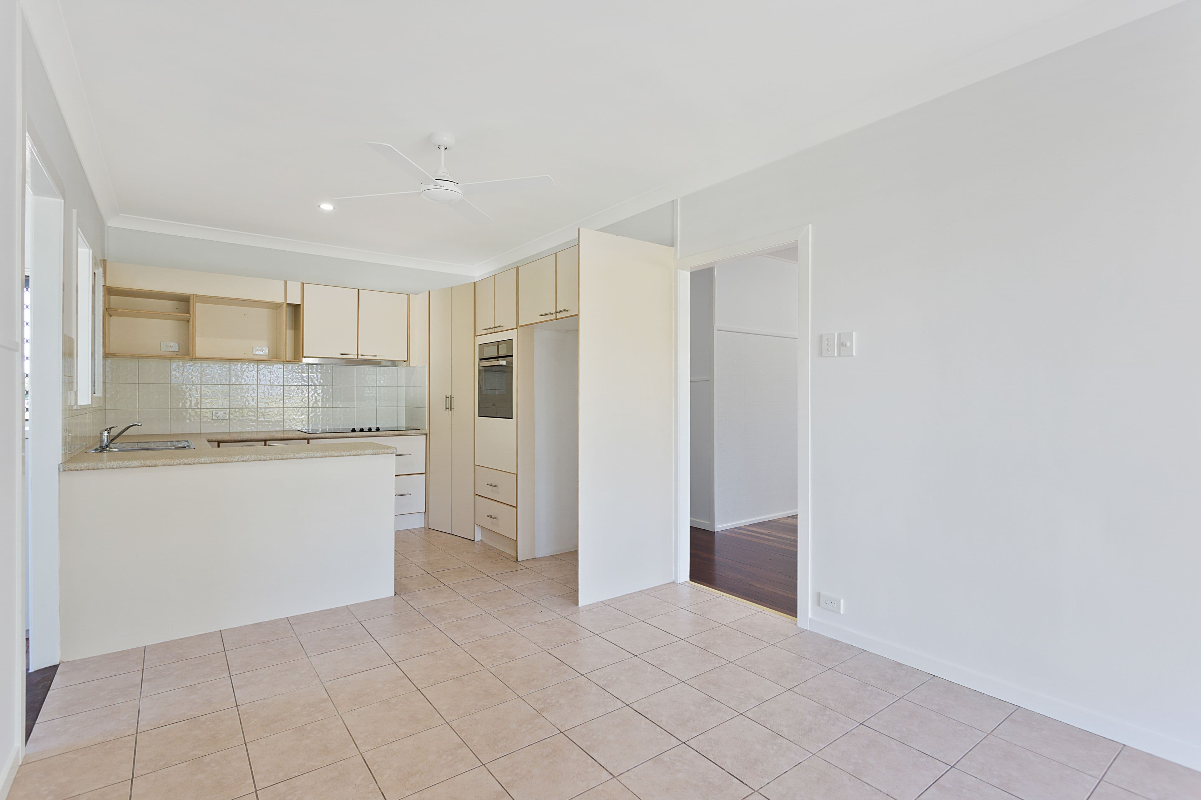 13 Sibyl Street, Southport QLD 4215, Southport - Thumbnail 7